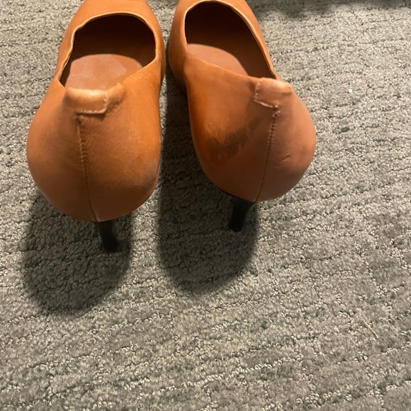 Banana republic Brown Leather Heels - Picture 4 of 7